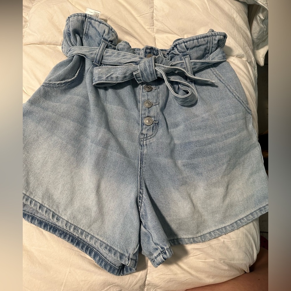 American Eagle Mom Short size 16